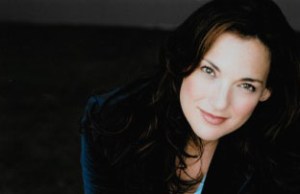 Glory Crampton Joins Tony Nominee Robert Cuccioli in <em>Rothschild & Sons</em>