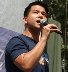 Telly Leung Celebrates Solo CD Release With a Show at Joe's Pub