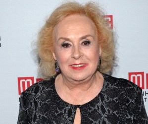 Ray Romano to Host Doris Roberts Tribute at the Ambassador Theatre