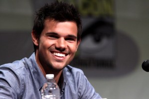<em>Twilight</em>'s Taylor Lautner Joins the Cast of <em>Scream Queens</em>