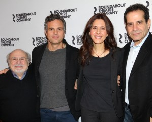 Mark Ruffalo, Danny DeVito, Tony Shalhoub, and Jessica Hecht Preview <em>The Price</em>
