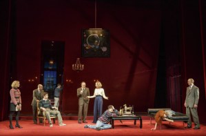 Allison Janney-Led <em>Six Degrees of Separation</em> Releases 1st Photos