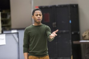 <i>Newsies</i>