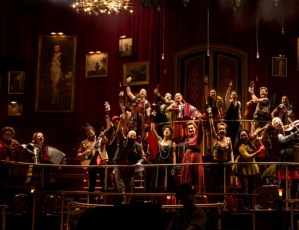 <em>Great Comet</em> Ensemble to Receive Chorus Award from Actors' Equity
