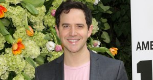 <em>Tootsie</em> Announces Full Cast for World Premiere Starring Santino Fontana