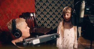 Behind the Scenes: P!nk and Daughter Sing <em>The Greatest Showman</em>'s "A Million Dreams"