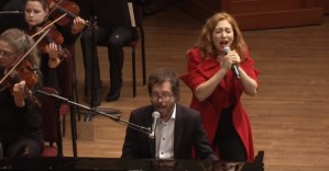 Watch Regina Spektor and Ben Folds Sing "Dear Theodosia" at the Kennedy Center