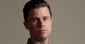 Dan Hoyle's <em>Border People</em> to Run Off-Broadway