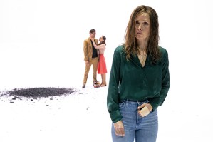 Rose Byrne Plays <em>Medea</em> on Meds