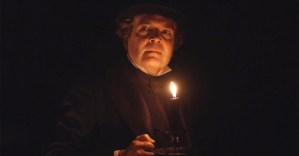 Review: Jefferson Mays (and Jefferson Mays and Jefferson Mays) Dazzles in <em>A Christmas Carol</em>