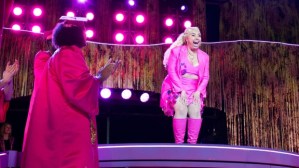 Review: <em>Six</em> Writer Lucy Moss Directs an Outdoor Production of <em>Legally Blonde</em>