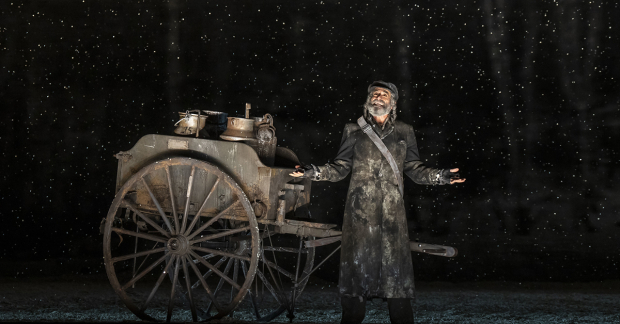 actor in a stage 