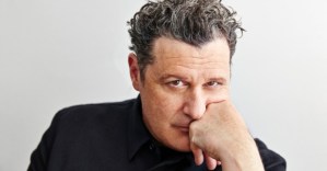 Isaac Mizrahi to Join <em>Chicago</em> as Broadway's "Mister Cellophane"
