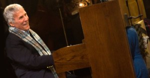<em>Promises, Promises</em> Composer Burt Bacharach Has Died at 94