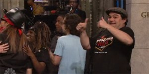 World's Best Boyfriend Bobby Moynihan Reps <em>Honeymoon in Vegas</em> on <em>Saturday Night Live</em>