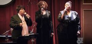 NEW YEAR’S EVE with TOPSY CHAPMAN & SOLID HARMONY