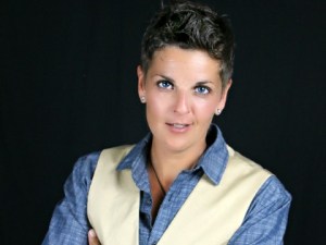 AMY TEE @ THE COMEDY ATTIC