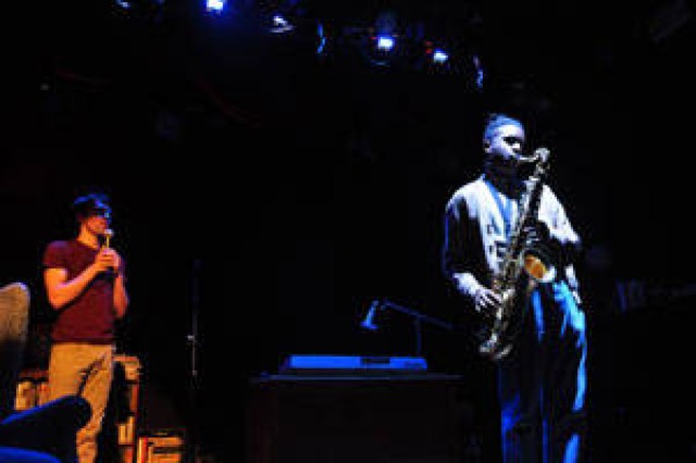 aaronmarie logo 44426