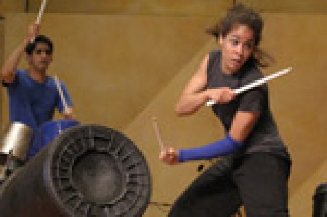 be the groove logo 4181