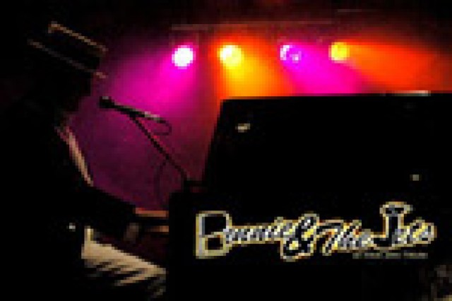 benny the jets and storm front at bb kings logo 22632