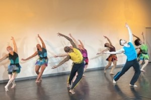 Carolyn Dorfman Dance Returning to Reconnect