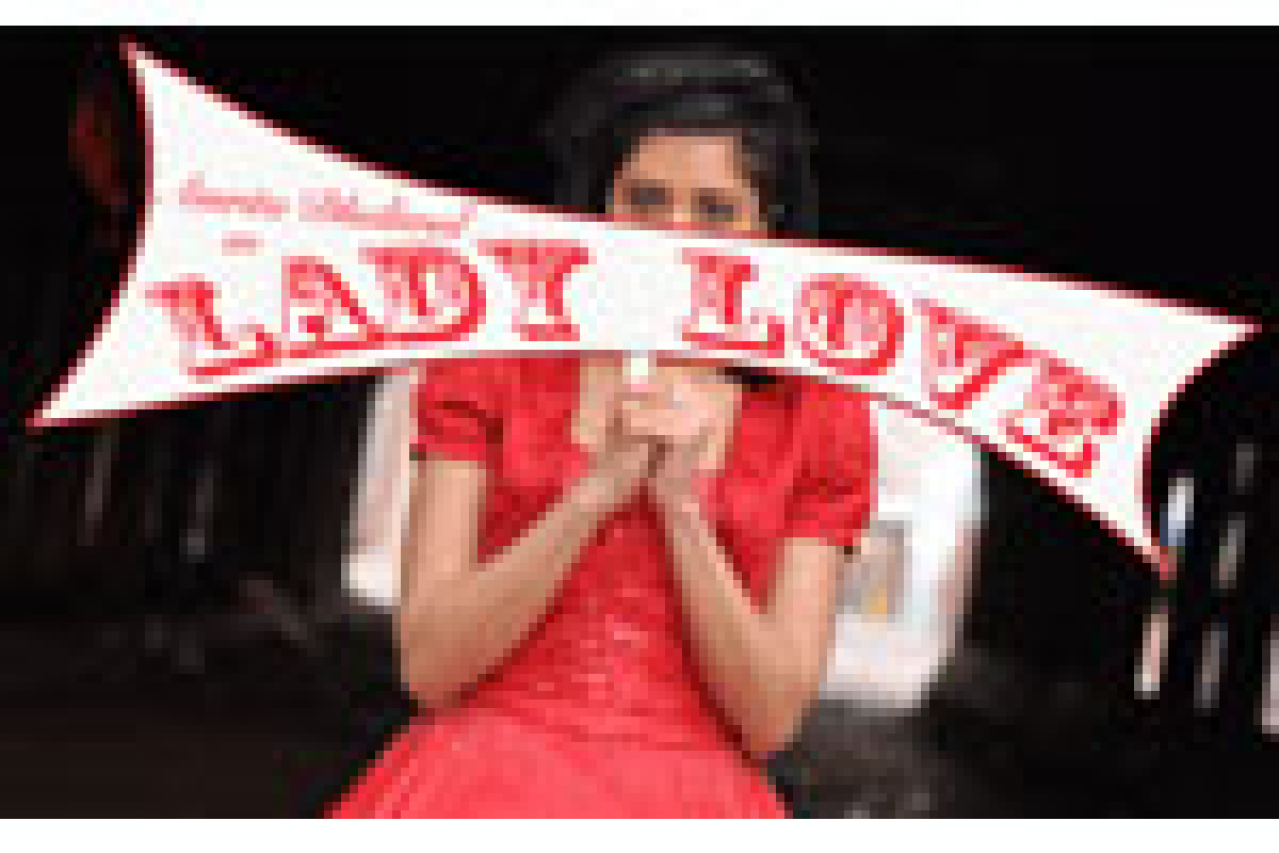 lady love logo 8352