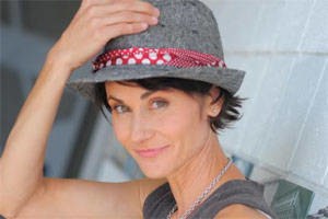 LezCab Presents Beth Malone