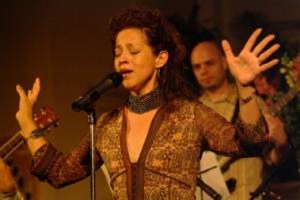 Perla Batalla in the House of Cohen