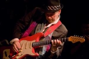Ronnie Earl and the Broadcasters
