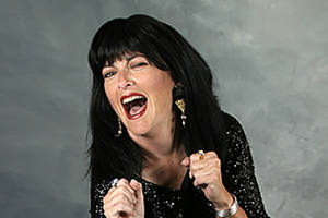 Roxy Bellows Live!
