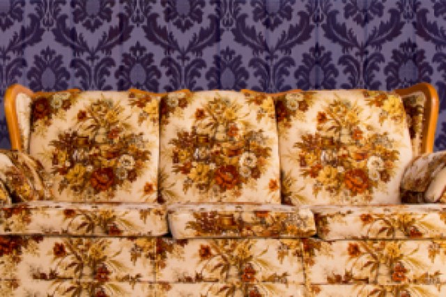 the queer couch logo 93771