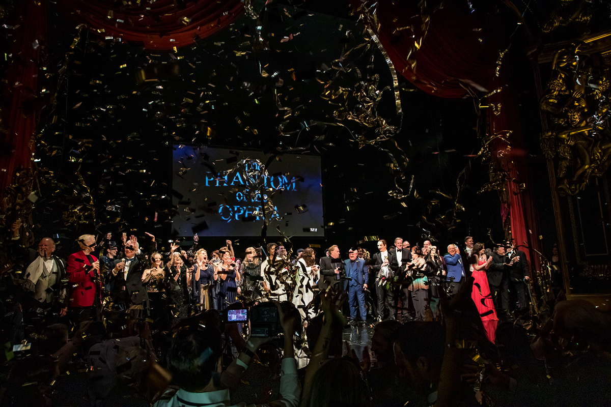 Inside the Final Broadway Performance of The Phantom of the Opera ...