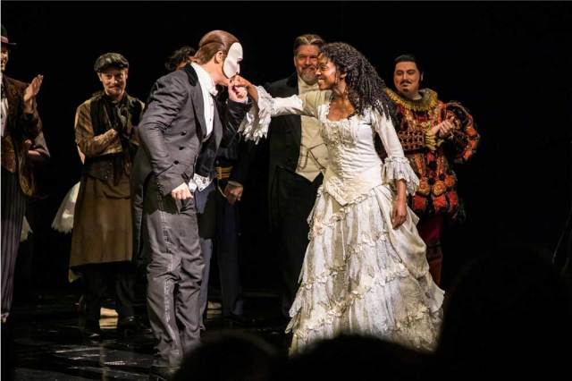 Inside the Final Broadway Performance of The Phantom of the Opera ...