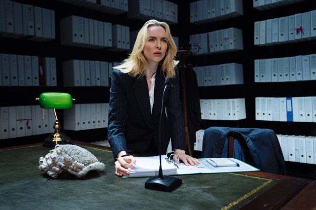 Review: In Prima Facie, Jodie Comer Plays a Lawyer Who Defends Rapists and Is Raped - Vimarsana News