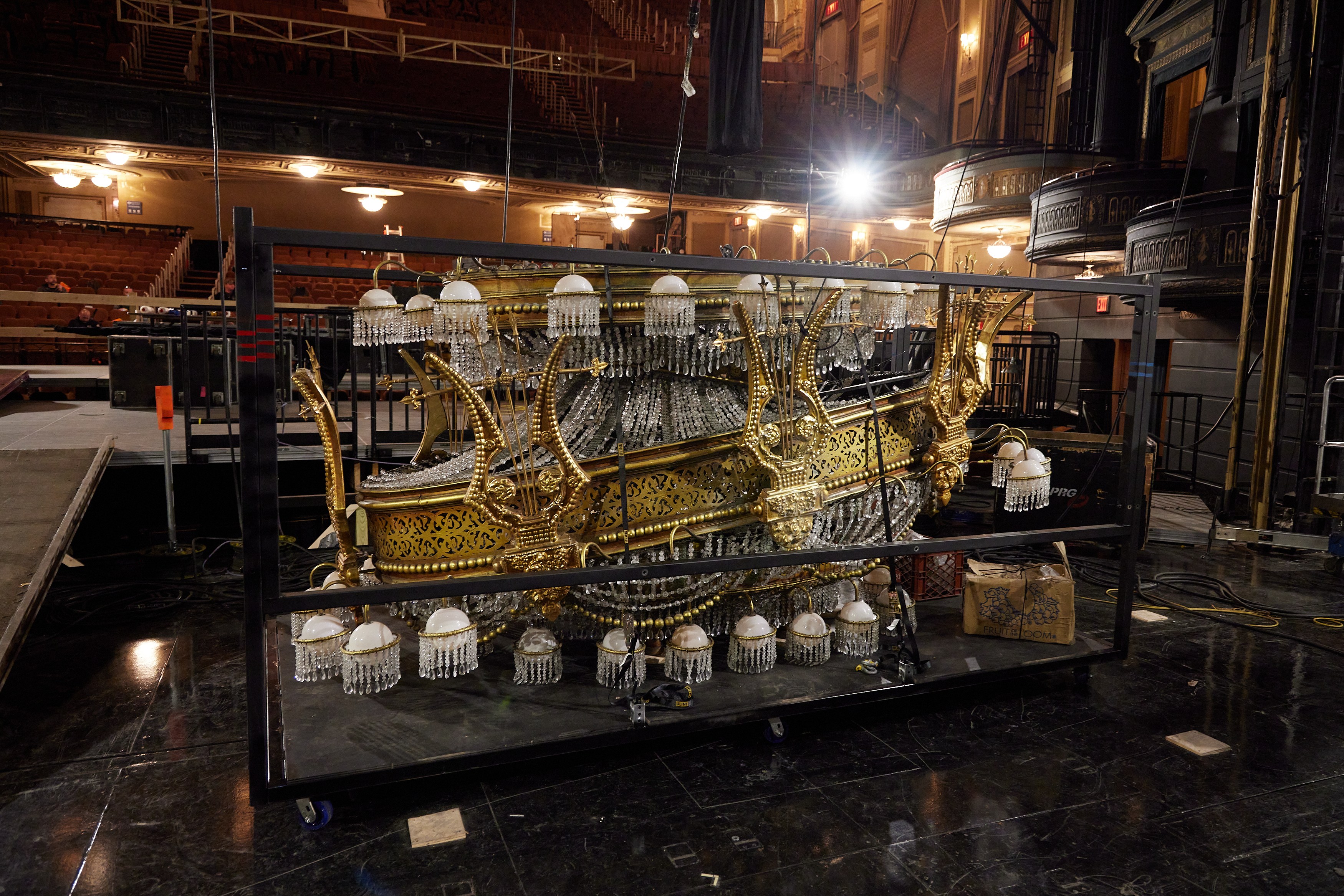 Inside Phantom of the Opera Load-Out: The Chandelier Leaves the ...