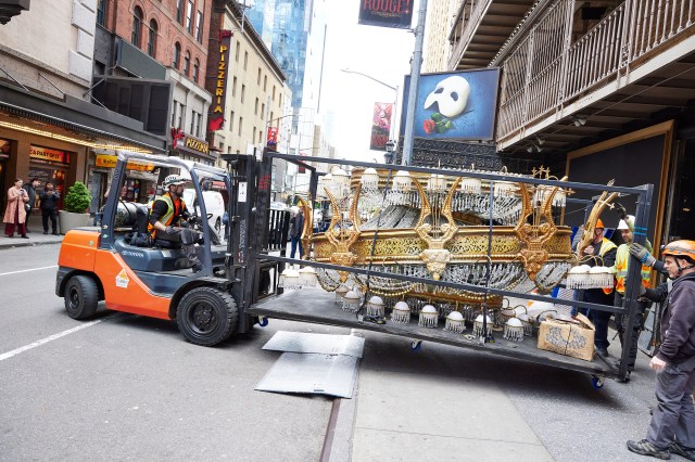 Inside Phantom of the Opera Load-Out: The Chandelier Leaves the Majestic - Vimarsana News