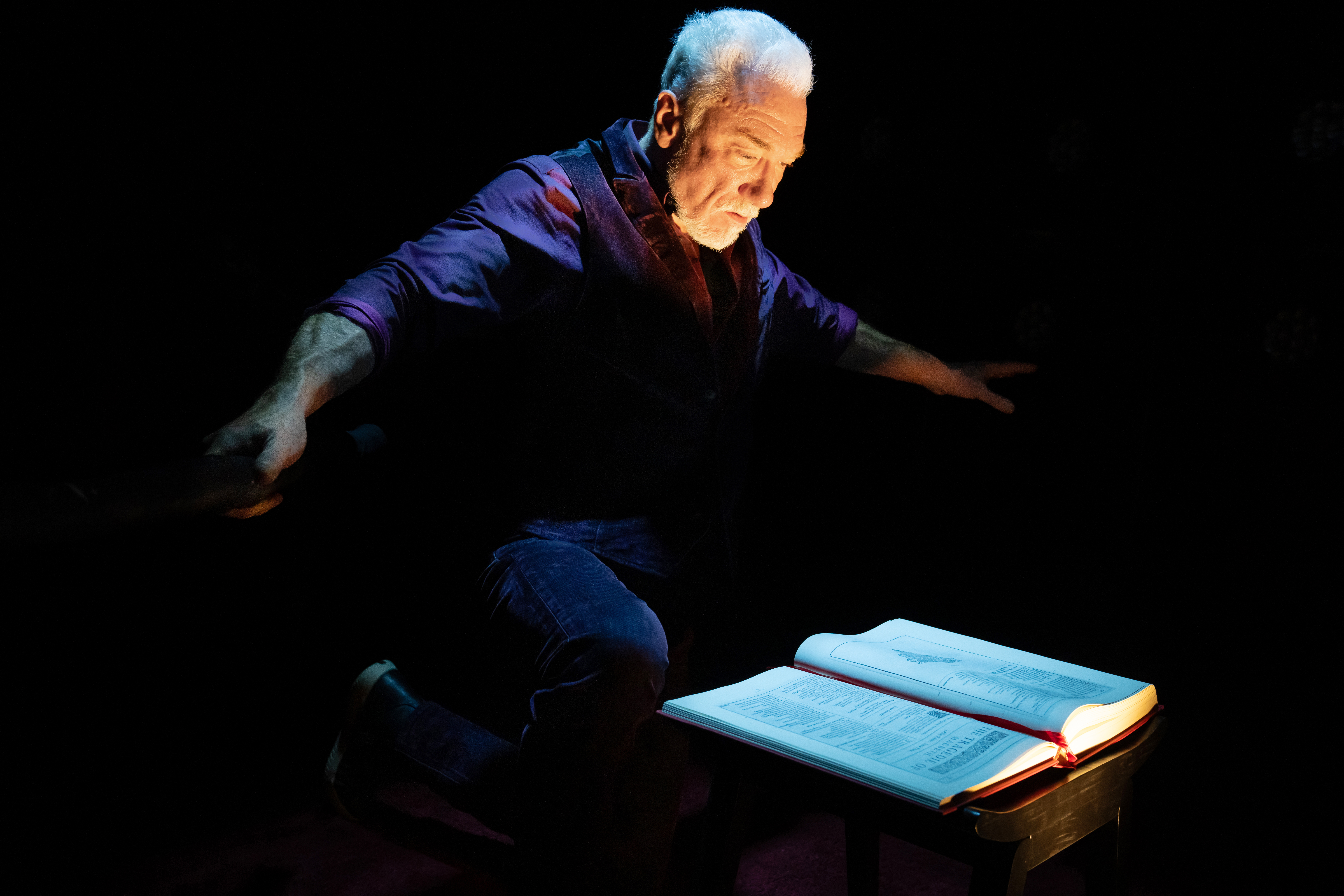 peter joback phantom review PatrickPageinAllTheDevilsAreHere.PhotobyJulietaCervantes.jpg (6)