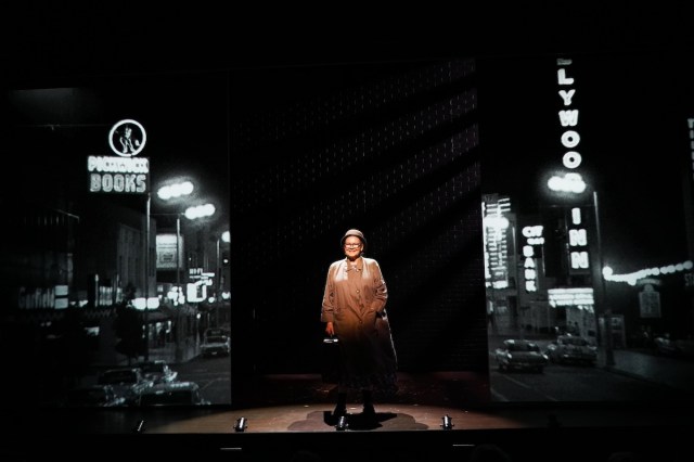 327 Dianne Wiest in Scene Partners at Vineyard Theatre ©Carol Rosegg