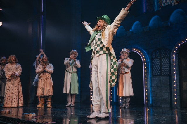 Jonathan Bennett's first <i>Spamalot</i> curtain call (© Andy Henderson)