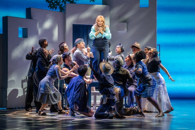 Christine Sherrill and the company of the <i>Mamma Mia!</i> 25th anniversary tour (© Joan Marcus)