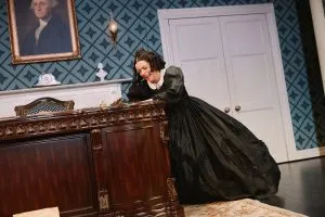 Jane Krakowski in OH, MARY! — photo credit Emilio Madrid (2)