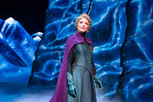 Event Logo: 300x200 CarolineBowmanasElsa.Frozen NorthAmerican Tour.Photoby MatthewMurphy. Disney 800x533