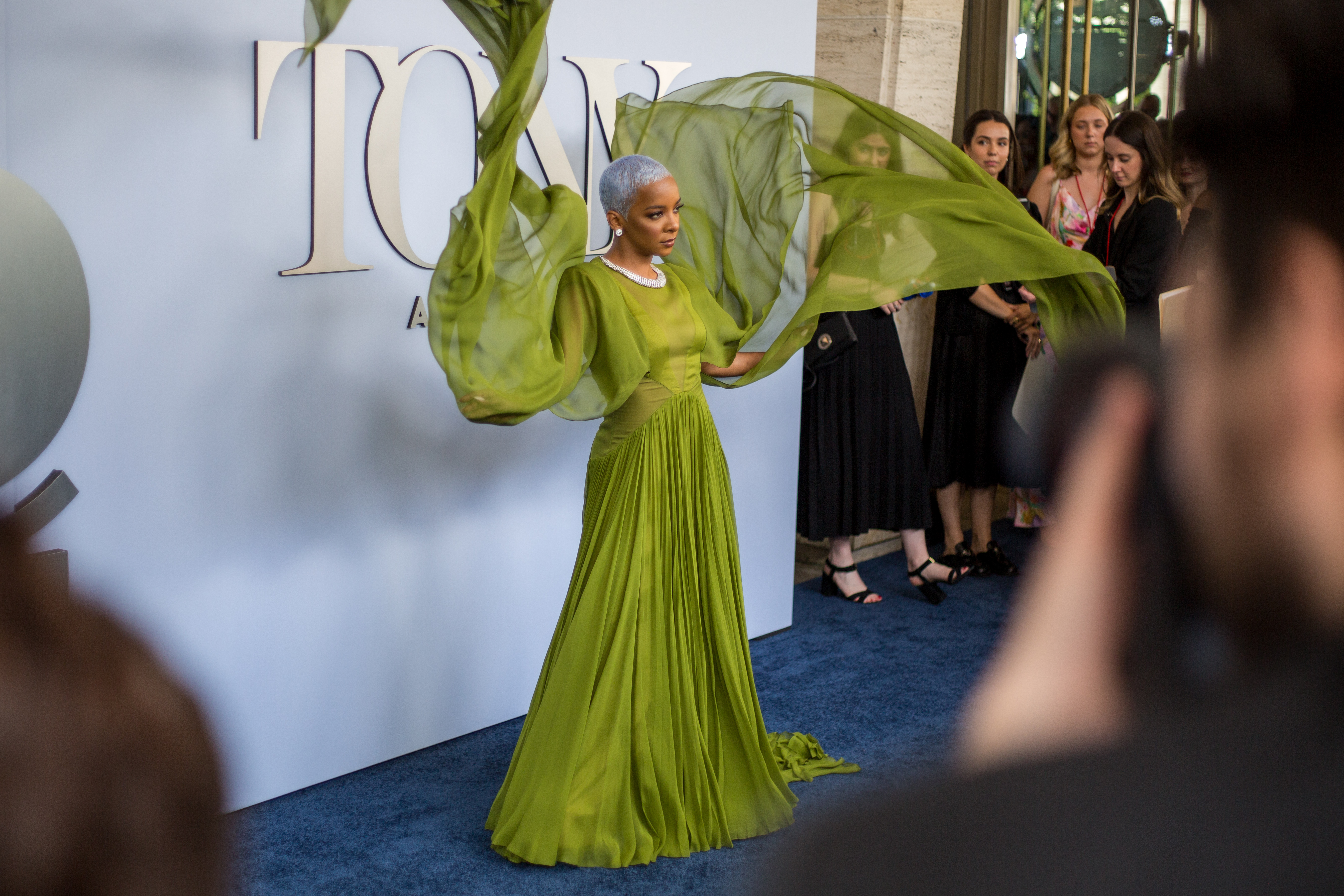 2024 06 16 TheaterMania Tony Awards Arrivals Social Options 15