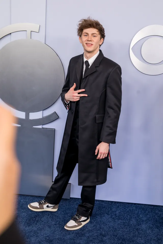 2024 06 16 TheaterMania Tony Awards Arrivals Social Options 19