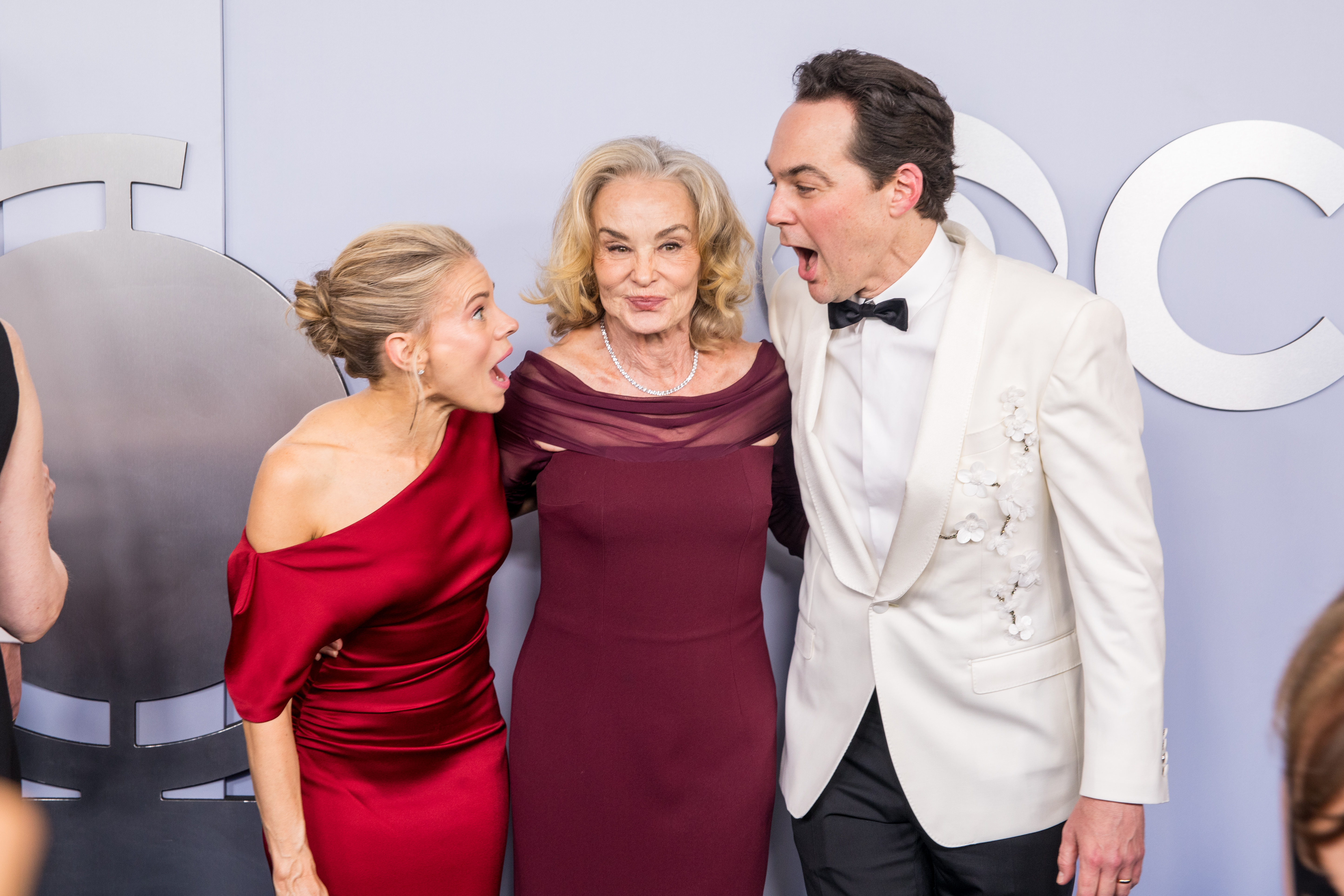 2024 06 16 TheaterMania Tony Awards Arrivals Social Options 28