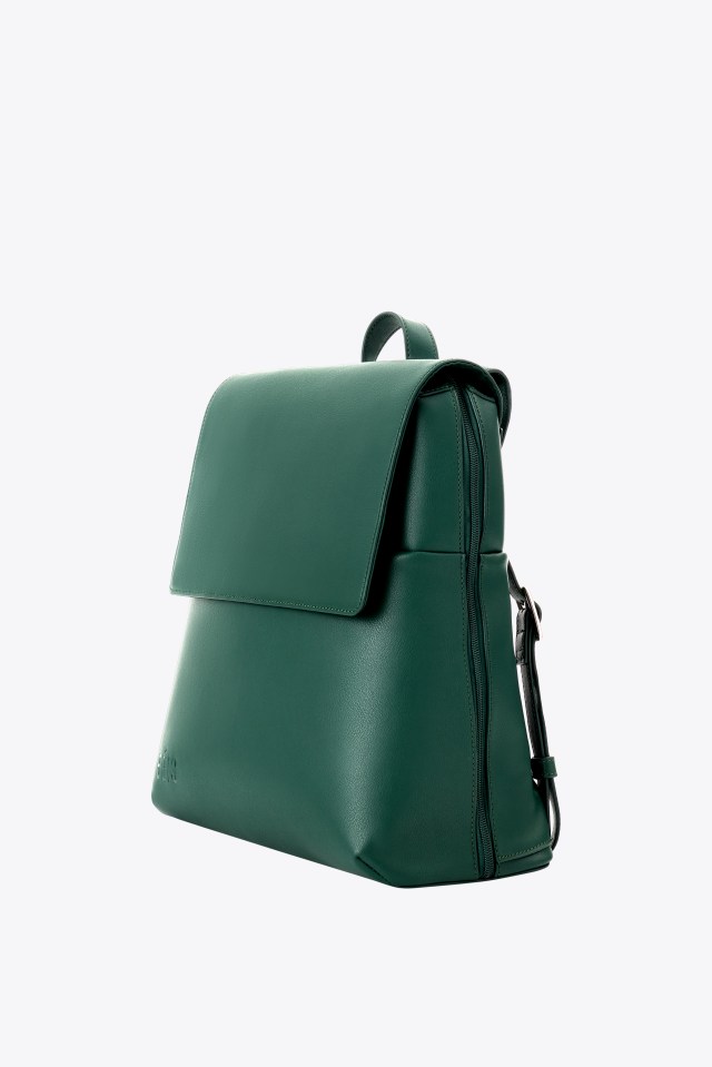 BEIS424851 TheWickedBackpack WickedGreen product side 0109 V2