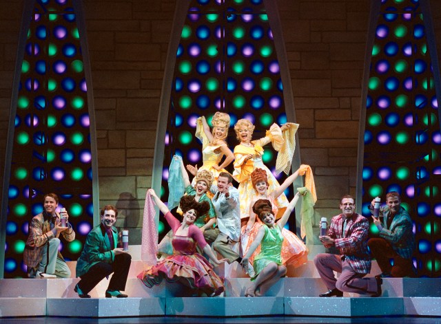15 23 Hairspraygroup
