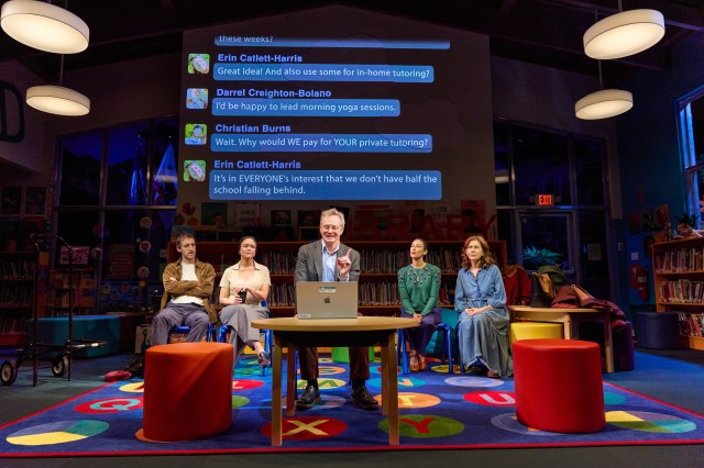 0982 Thomas Middleditch, Amber Gray, Bill Irwin, Chelsea Yakura Kurtz, and Jessica Hecht in Manhattan Theatre Club’s Broadway premiere of Eureka Day by Jonathan Spector, directed by Anna D. Shapiro. ©Jeremy Daniel