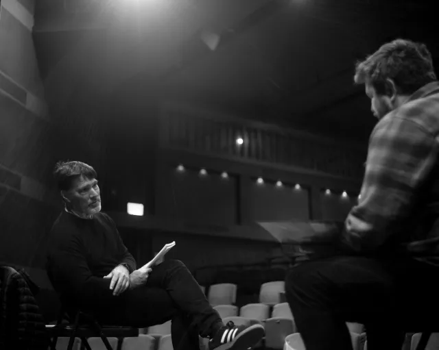 L to R: Thomas Gibson and Daniil Kramer in rehearsal (© JP Gibson)