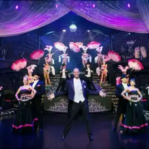 Saxe Theater Las Vegas: Vegas! The Show